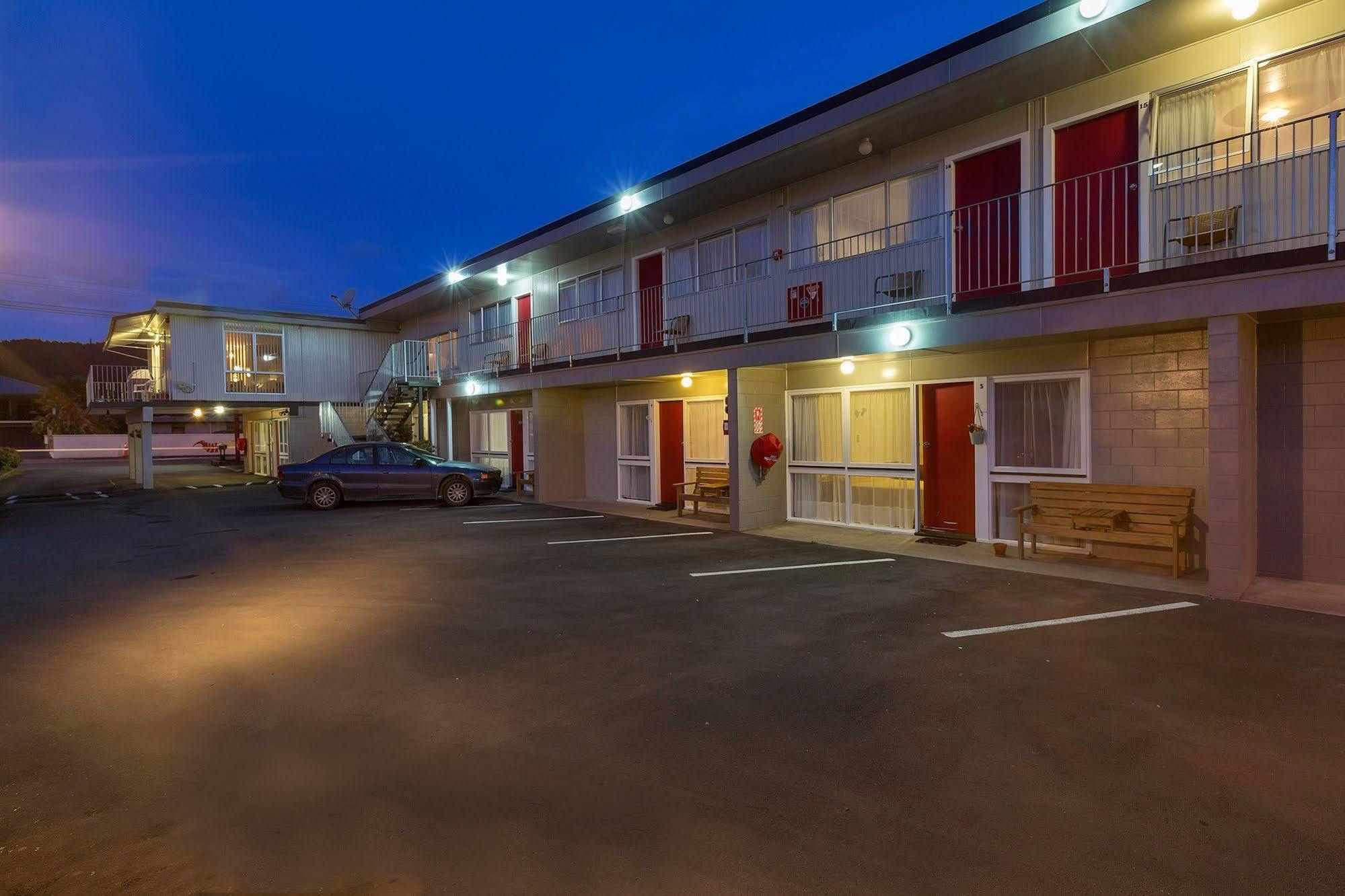 Continental Motel Whangarei Exterior foto